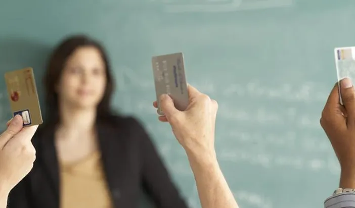 Öğrenciye Kredi Kartı Veren Bankalar